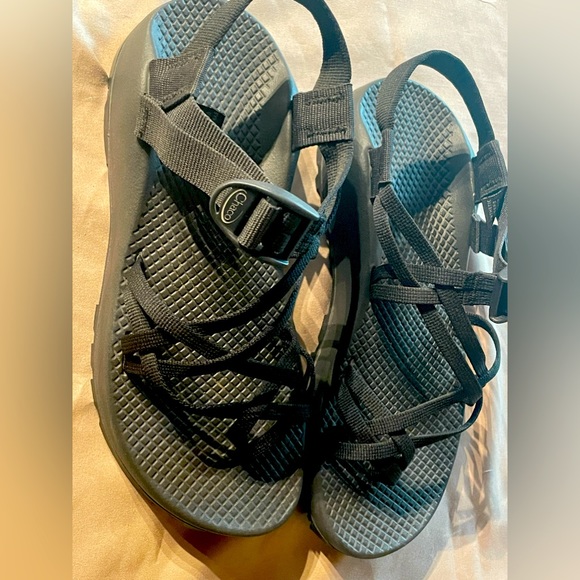 NEVER WORN Women's Vibram Chaco Waterproof Sandals - Picture 2 of 8